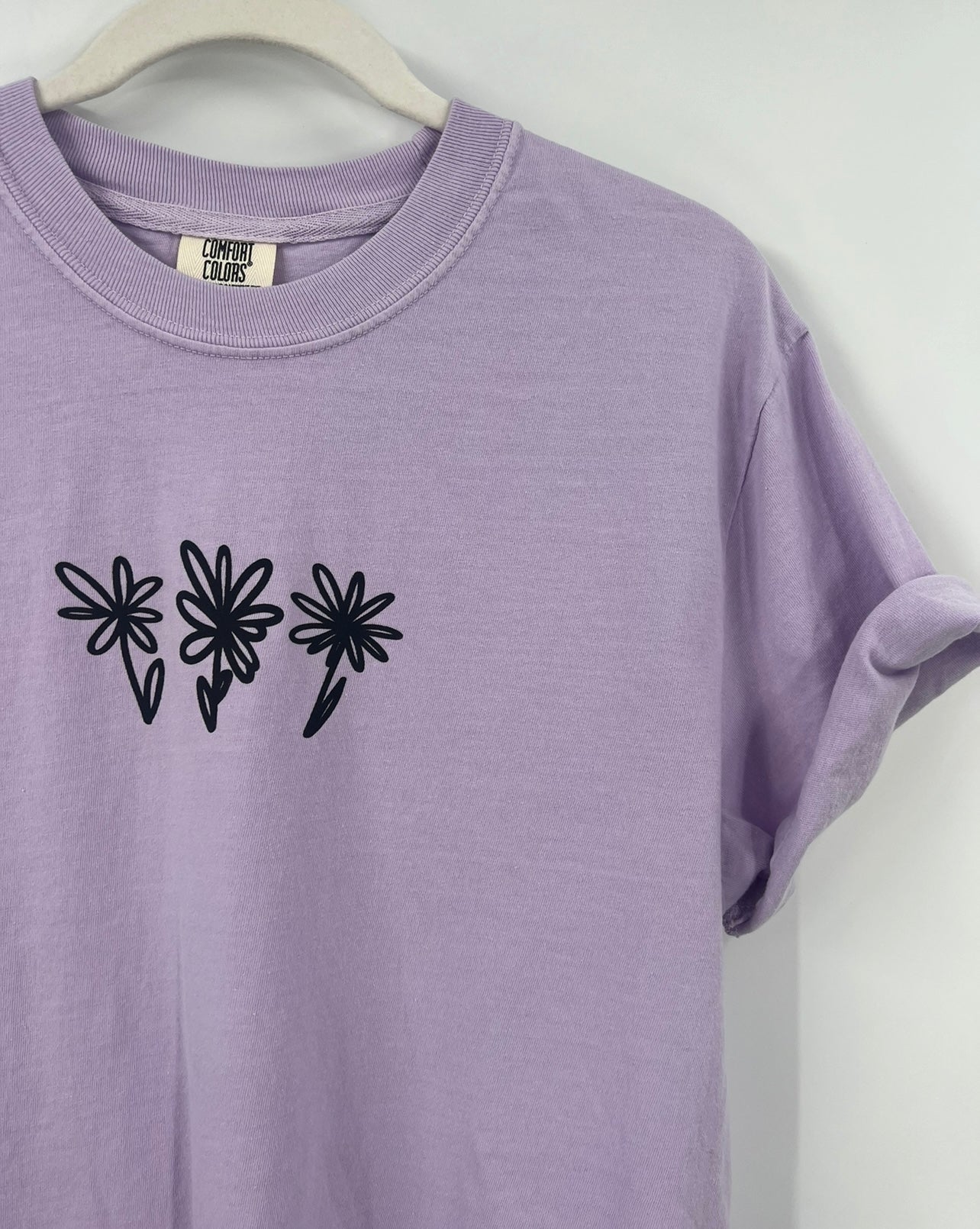 Dainty Daisy Tee
