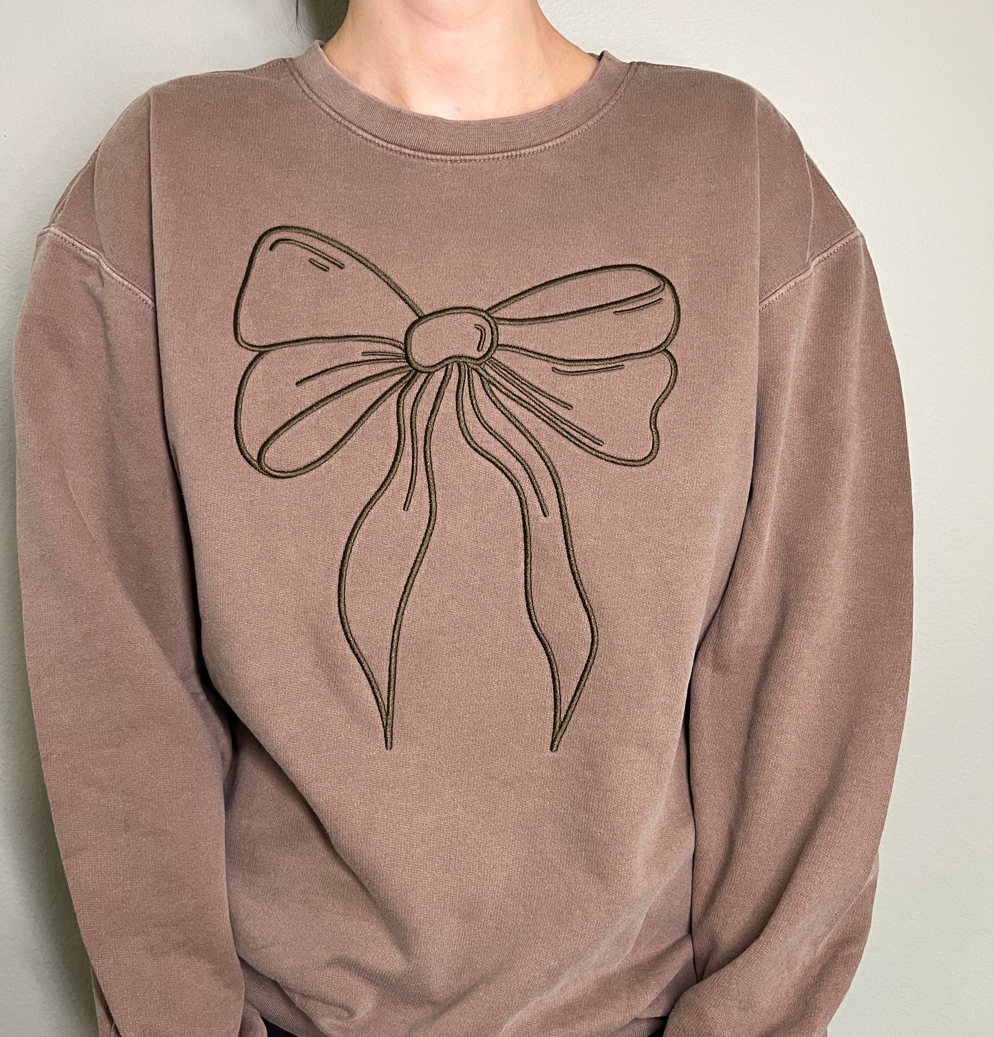 GG Signature Embroidered Bow Crewneck