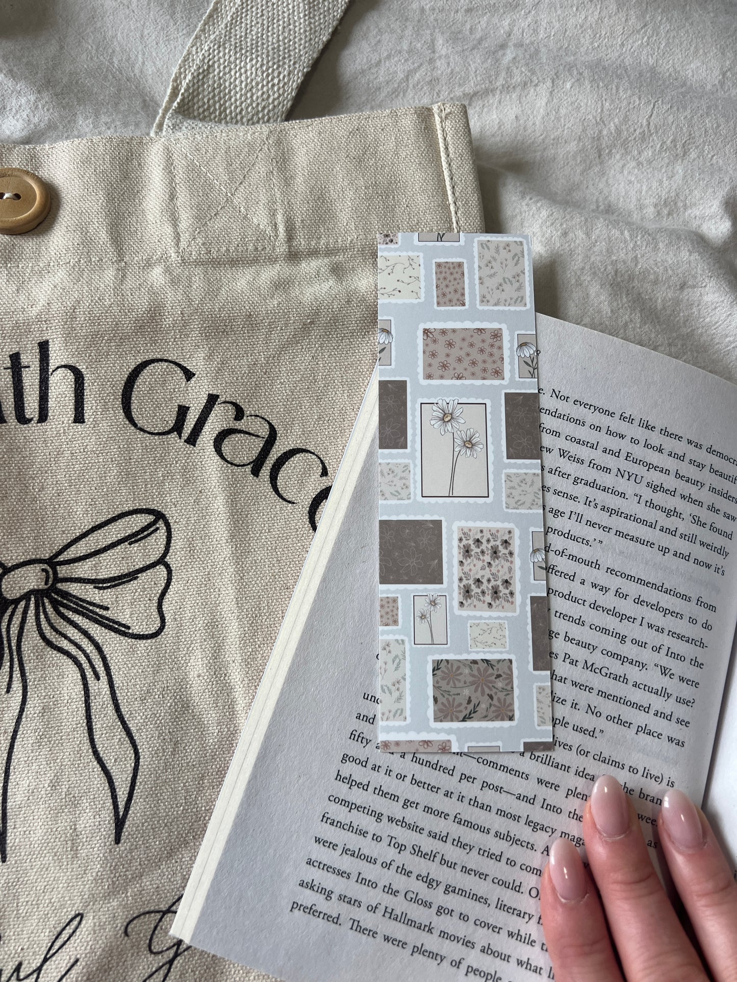 Scallop Florals Bookmark