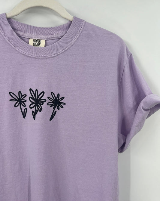 Dainty Daisy Tee