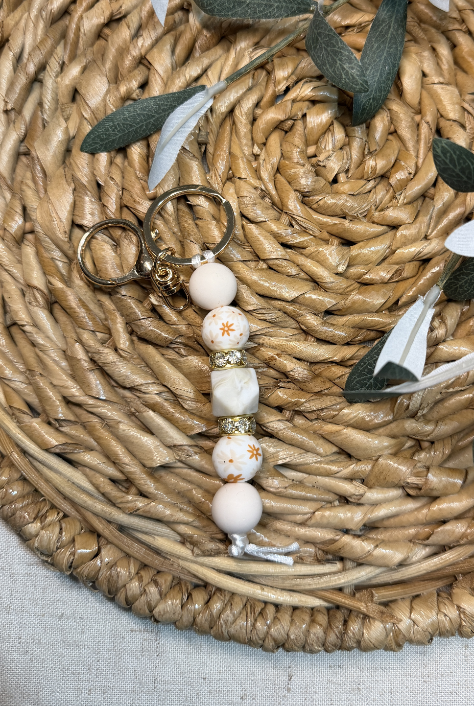 Neutral Daisies Keychain